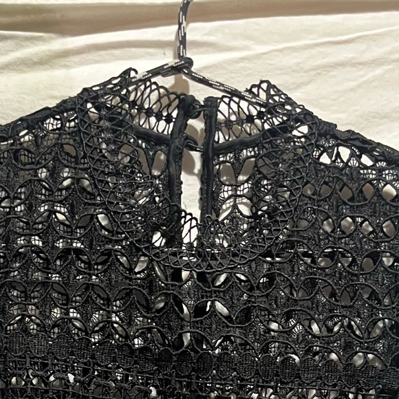 Express High Neck Lace Detail Tank 🌵xs - Picture 5 of 5